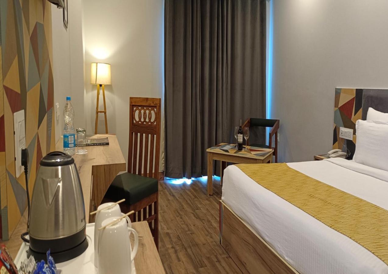 Hotel Square One By D'Polo Dharamshala Exterior photo
